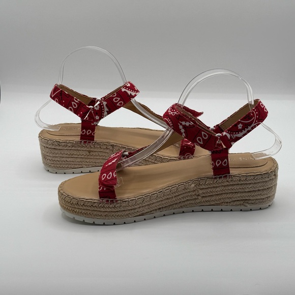 Nine West Glampin Red Bandana Print Espadrille Wedge Sandals Women 10.5M - Picture 8 of 11